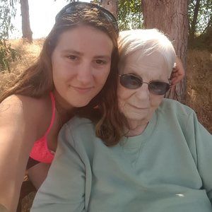 Meet your Posher, Afton